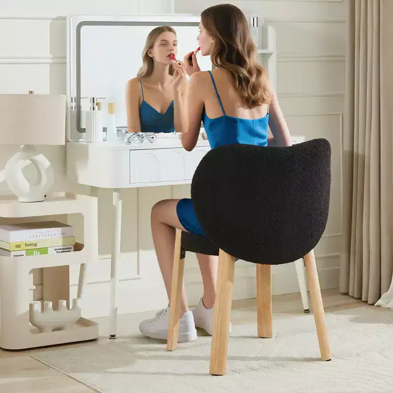 Wooden Dining Chair Modern and charming design, velvet teddy fabric, curved backrest, padded seat cushion, suitable for kitchens and living rooms.
