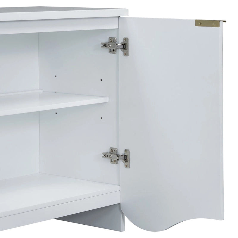 Meuble à quatre portes avec rayures verticales et motif ondulé